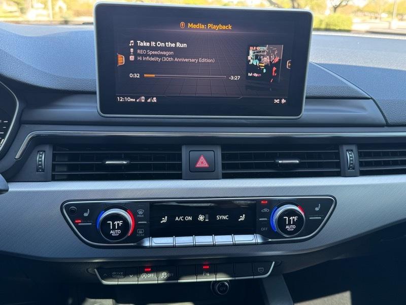 Audi A4 2.0T Premium Plus quattro Sedan 2017