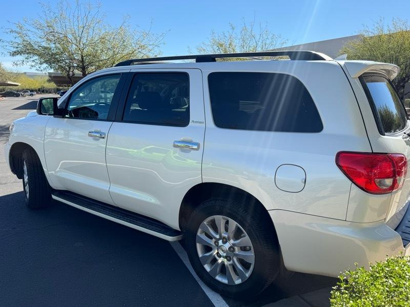 Toyota Sequoia Plantium 4WD FFV 2014