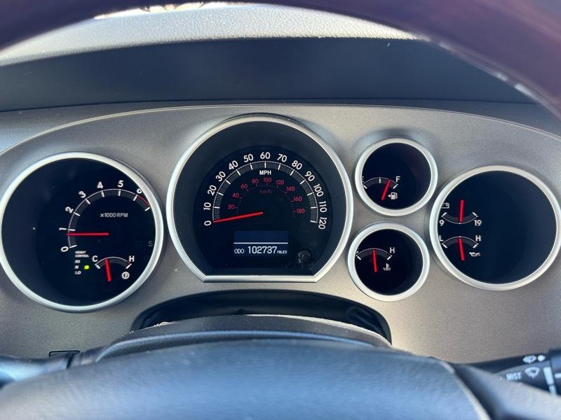 Toyota Sequoia Plantium 4WD FFV 2014