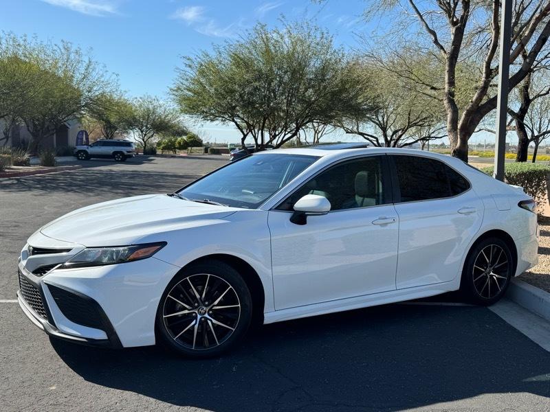 2022 Toyota Camry SE