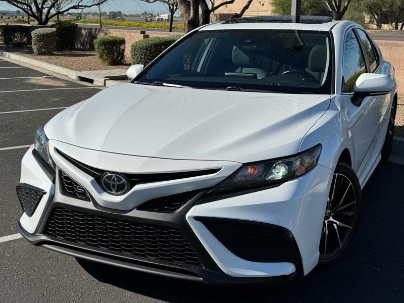 Toyota Camry SE 2022