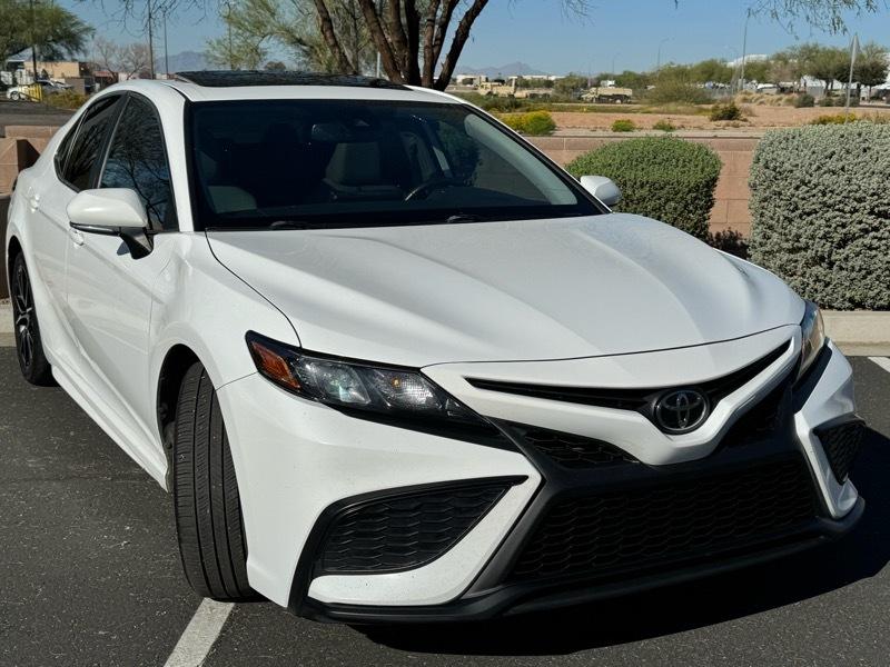 Toyota Camry SE 2022