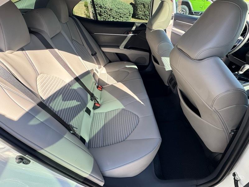 Toyota Camry SE 2022