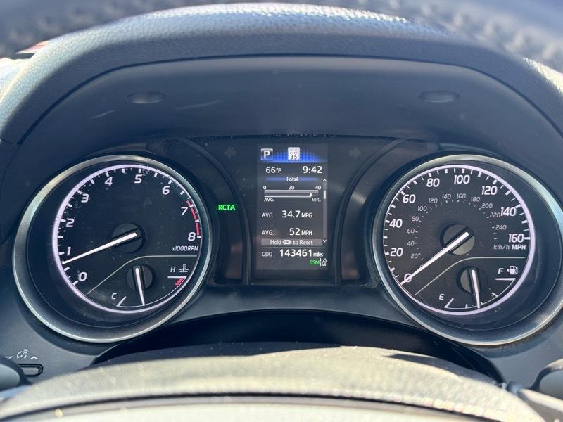 Toyota Camry SE 2022