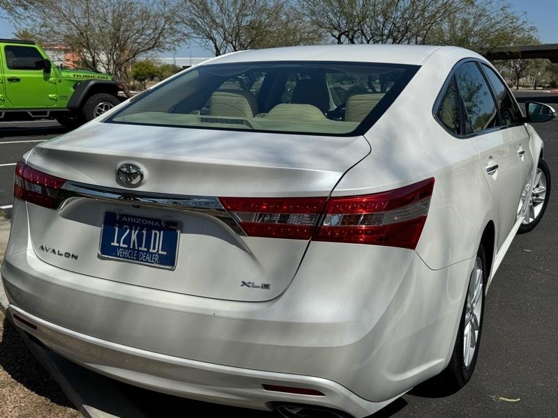 Toyota Avalon XLE 2014
