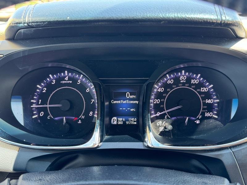 Toyota Avalon XLE 2014