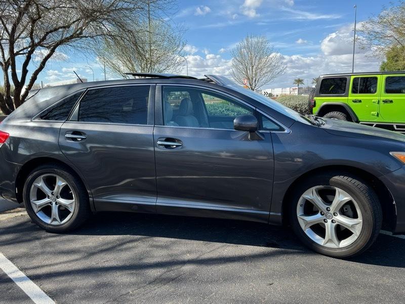 Toyota Venza FWD V6 2010
