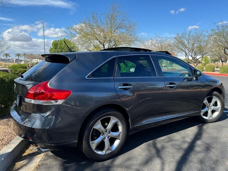 Toyota Venza FWD V6 2010