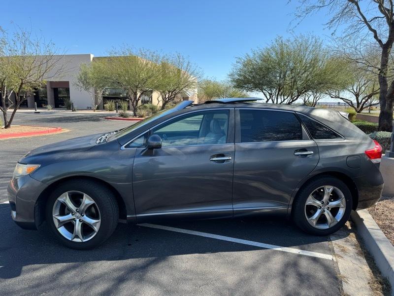 Toyota Venza FWD V6 2010