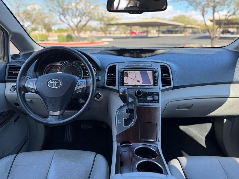 Toyota Venza FWD V6 2010