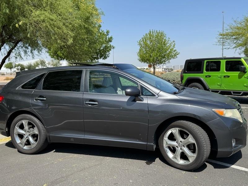 Toyota Venza FWD V6 2010