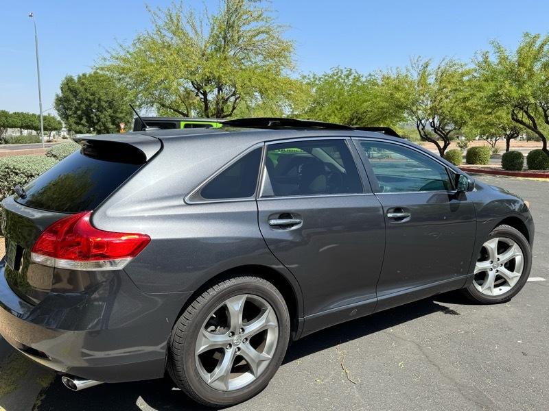 Toyota Venza FWD V6 2010