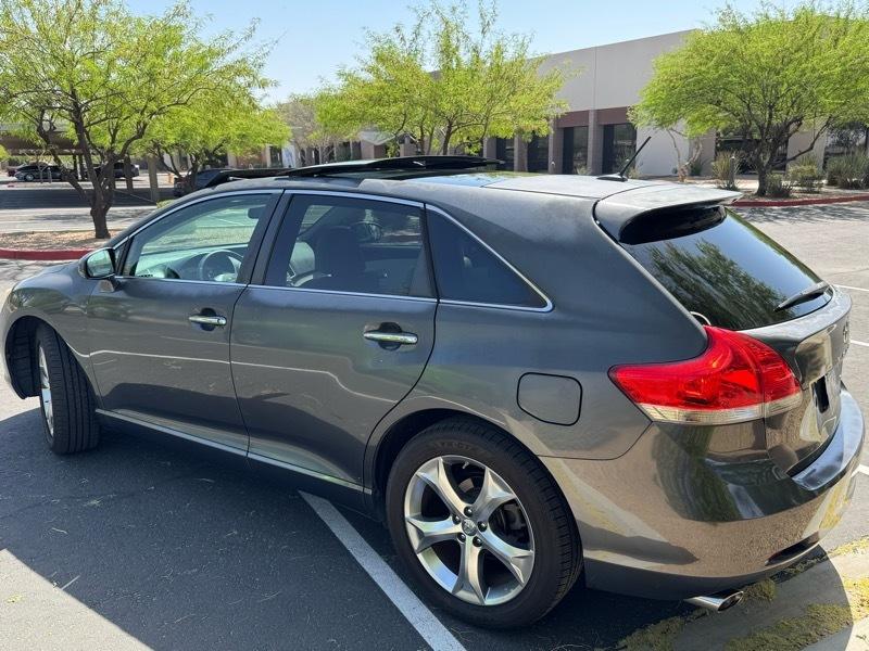 Toyota Venza FWD V6 2010