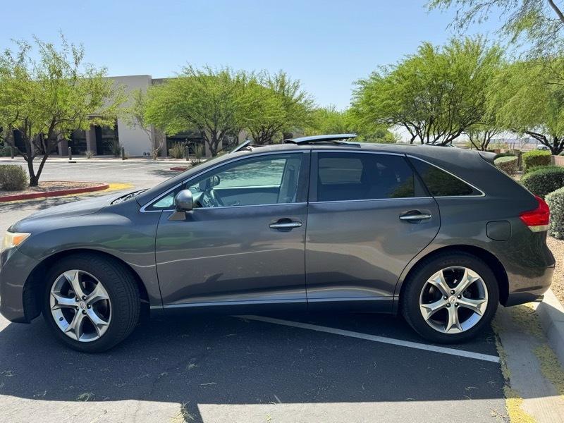 Toyota Venza FWD V6 2010