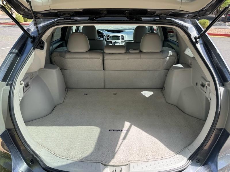 Toyota Venza FWD V6 2010