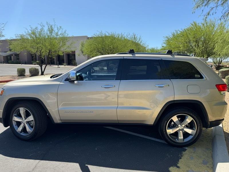 Jeep Grand Cherokee Limited 2WD 2014