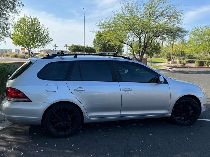 Volkswagen Jetta SportWagen 2.5L S 2014