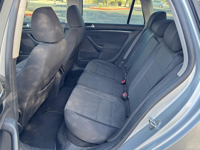 Volkswagen Jetta SportWagen 2.5L S 2014