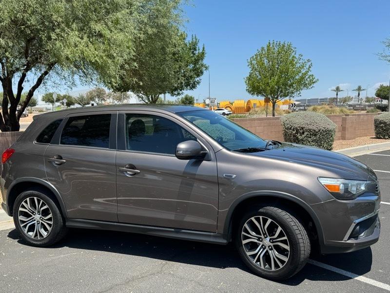 Mitsubishi Outlander Sport 2.0 ES CVT 2016