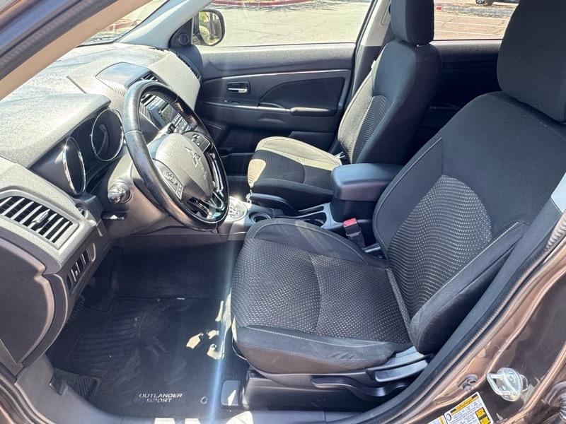 Mitsubishi Outlander Sport 2.0 ES CVT 2016