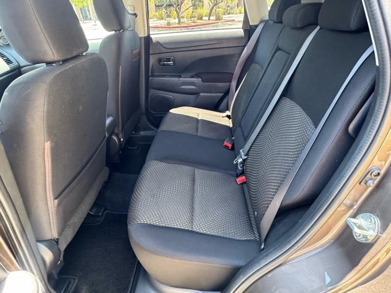 Mitsubishi Outlander Sport 2.0 ES CVT 2016