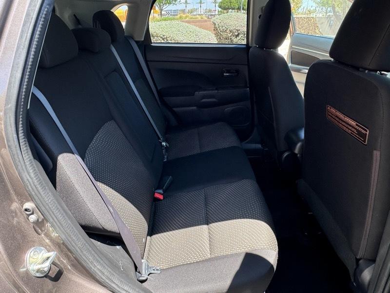 Mitsubishi Outlander Sport 2.0 ES CVT 2016