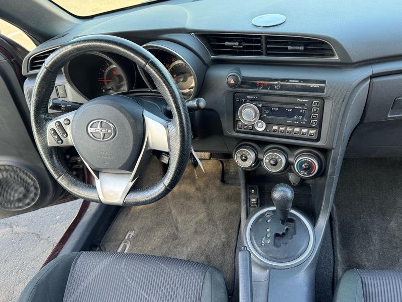 Scion tC Base 2011