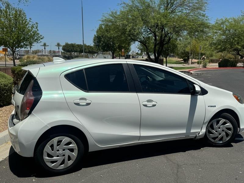 Toyota Prius c Two 2015