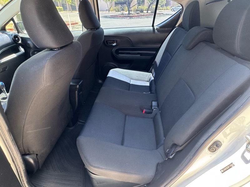 Toyota Prius c Two 2015