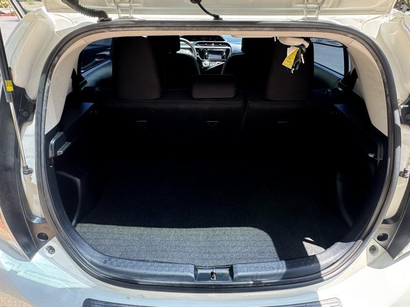 Toyota Prius c Two 2015