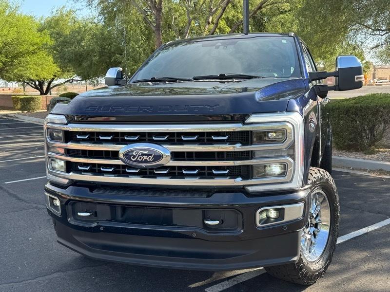 Ford F-350 SD Platinum Crew Cab 4WD 2023