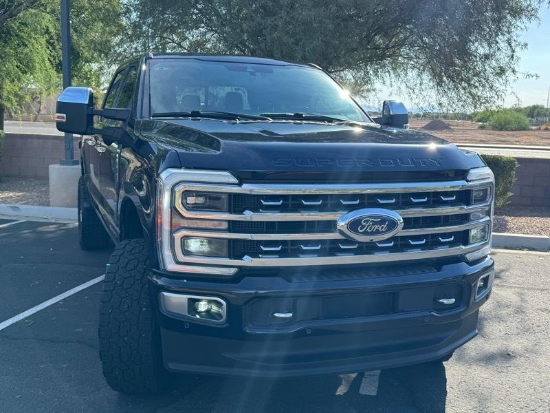 Ford F-350 SD Platinum Crew Cab 4WD 2023