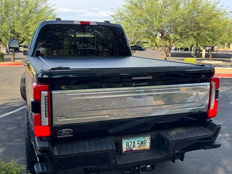 Ford F-350 SD Platinum Crew Cab 4WD 2023