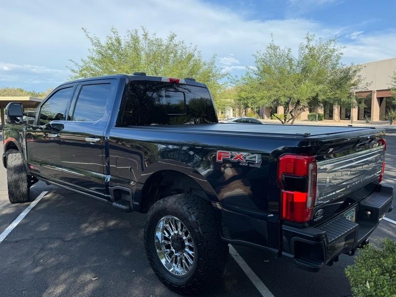 Ford F-350 SD Platinum Crew Cab 4WD 2023