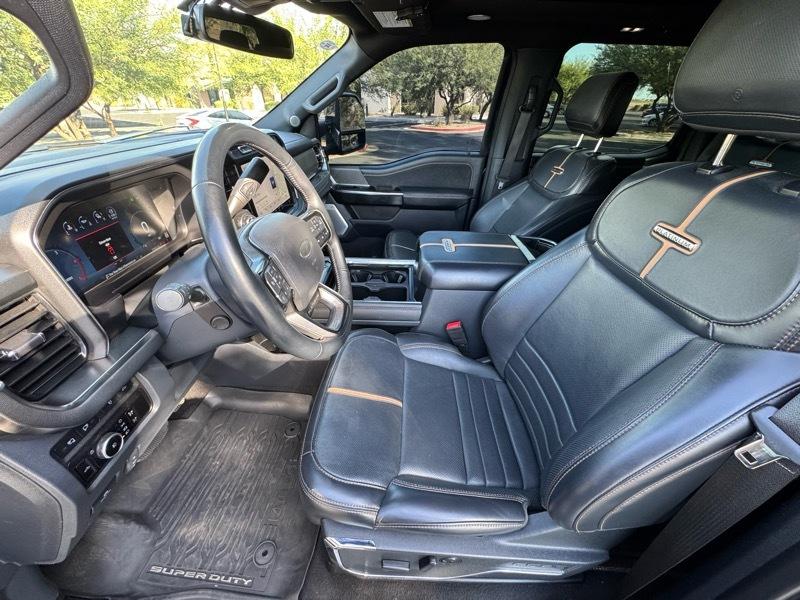 Ford F-350 SD Platinum Crew Cab 4WD 2023