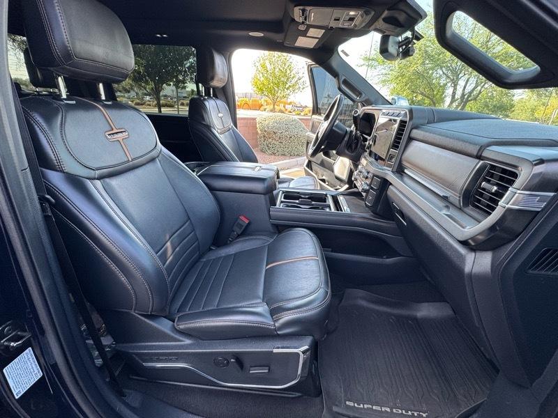 Ford F-350 SD Platinum Crew Cab 4WD 2023