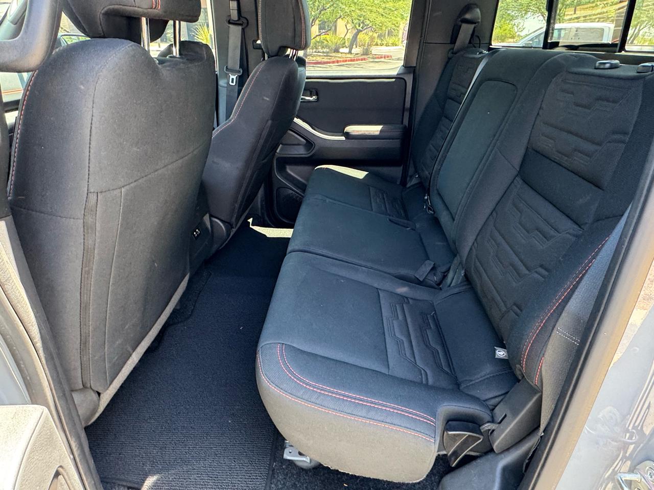 Nissan Frontier PRO-4X Crew Cab 4WD 2024