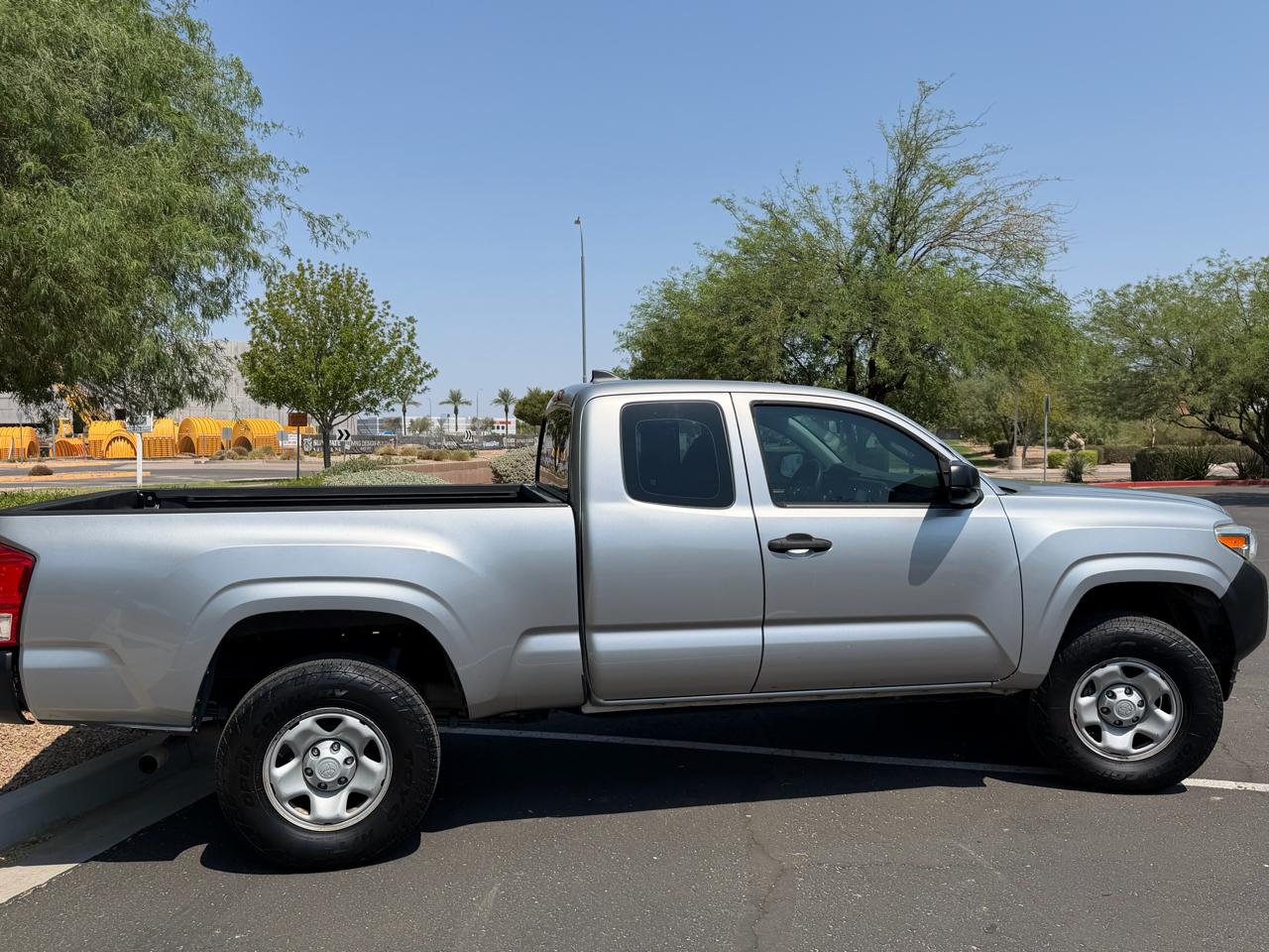 Toyota Tacoma SR5 Access Cab I4 6AT 2WD 2016