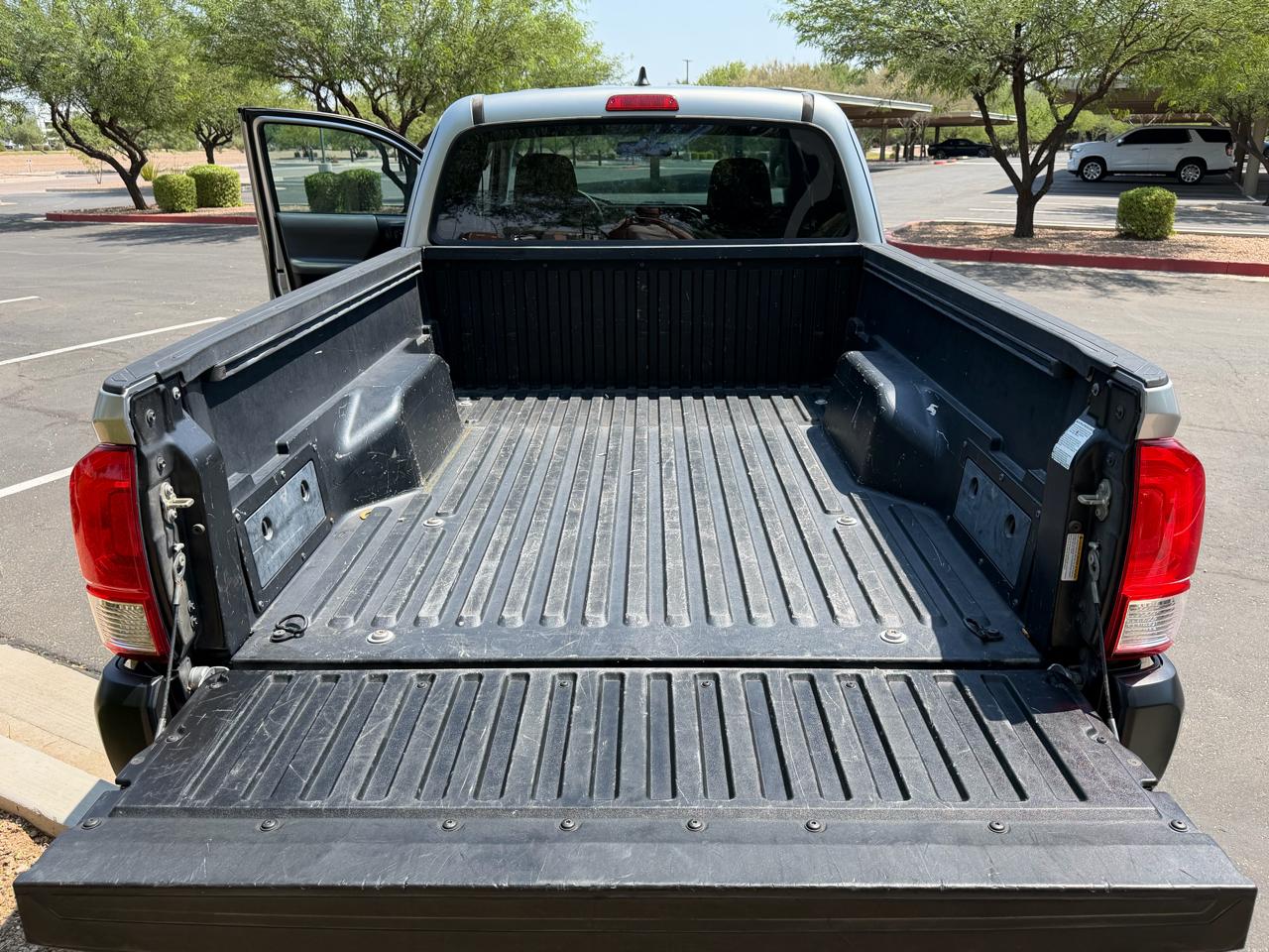 Toyota Tacoma SR5 Access Cab I4 6AT 2WD 2016