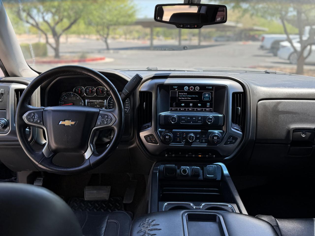 Chevrolet Silverado 1500 LTZ Crew Cab 2WD 2015