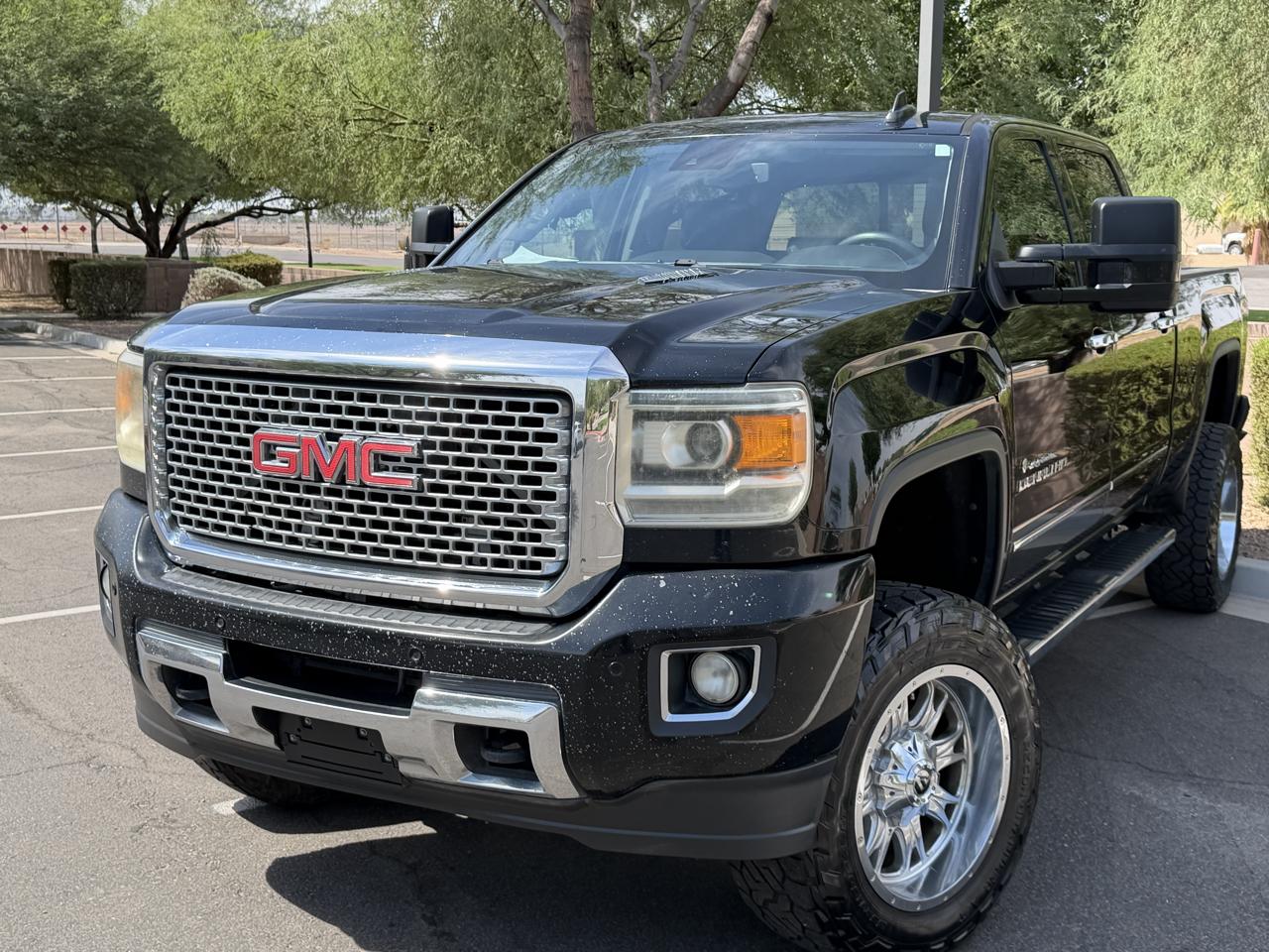 GMC Sierra 2500HD Denali Crew Cab 4WD 2015
