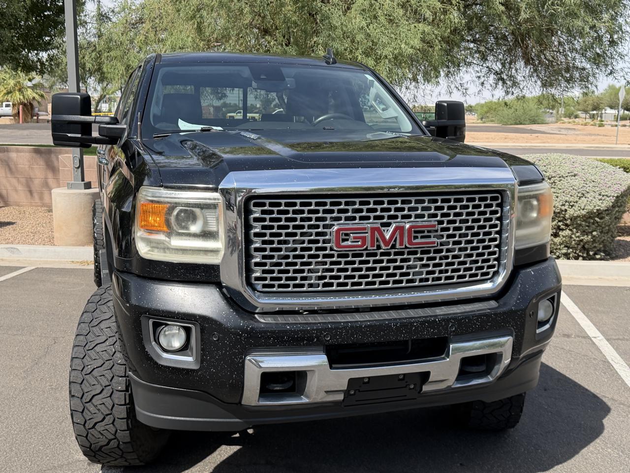 GMC Sierra 2500HD Denali Crew Cab 4WD 2015