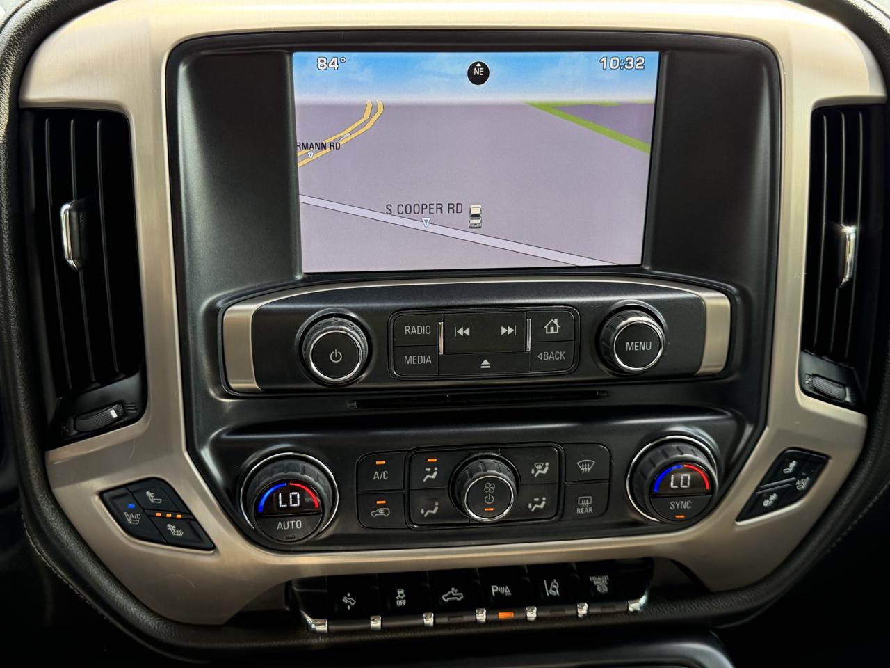 GMC Sierra 2500HD Denali Crew Cab 4WD 2015