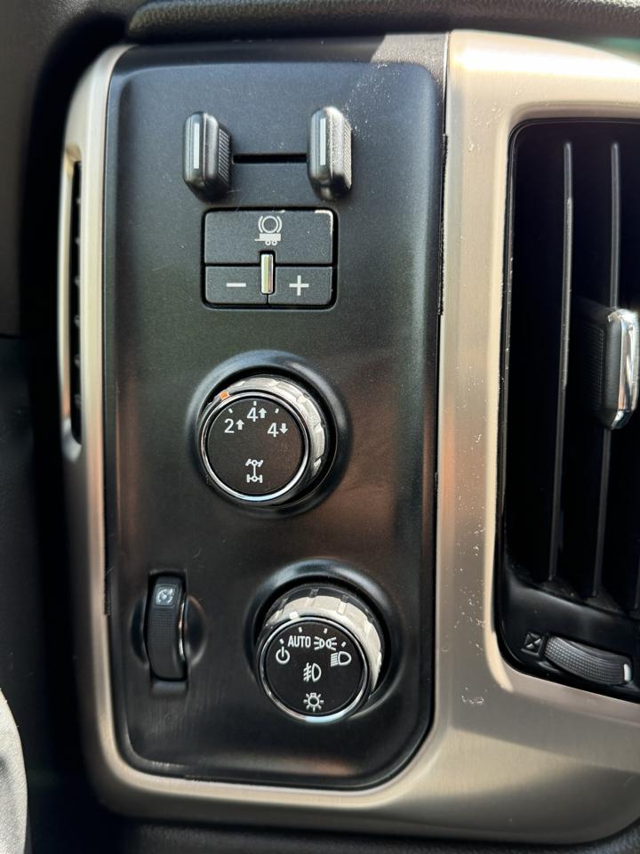 GMC Sierra 2500HD Denali Crew Cab 4WD 2015
