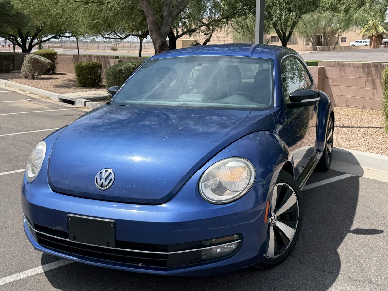 Volkswagen Beetle 2.0T Turbo 2012