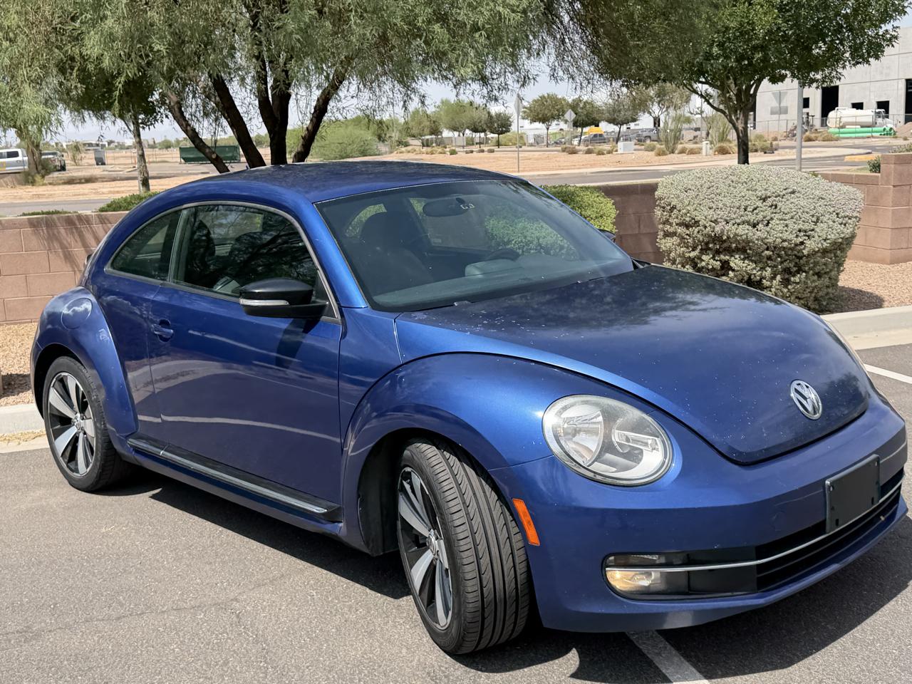 Volkswagen Beetle 2.0T Turbo 2012