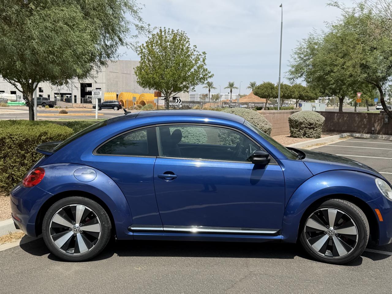 Volkswagen Beetle 2.0T Turbo 2012