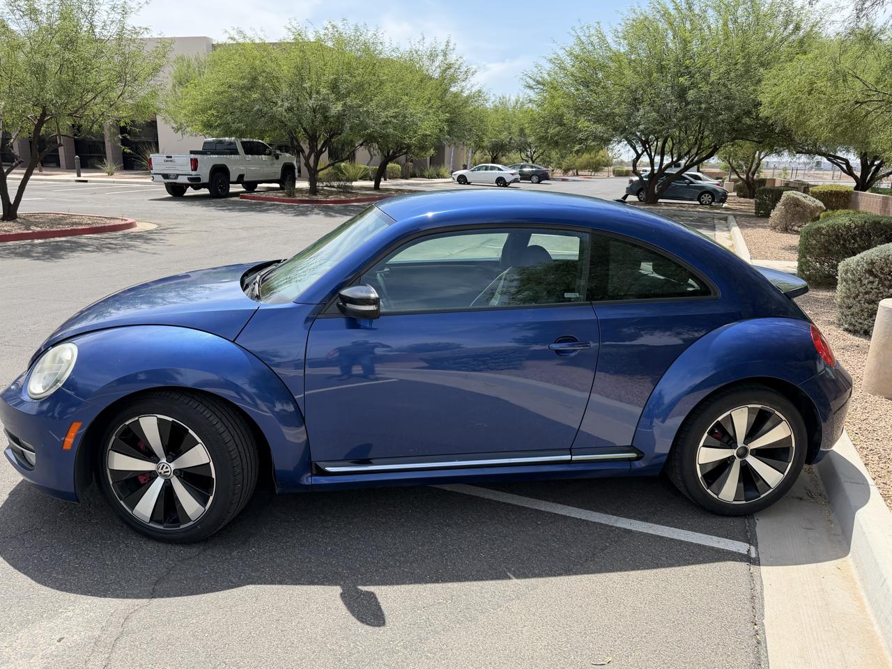 Volkswagen Beetle 2.0T Turbo 2012