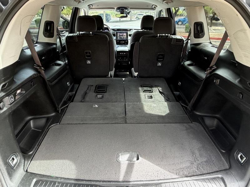 Jeep Grand Cherokee L Laredo 4WD 2021