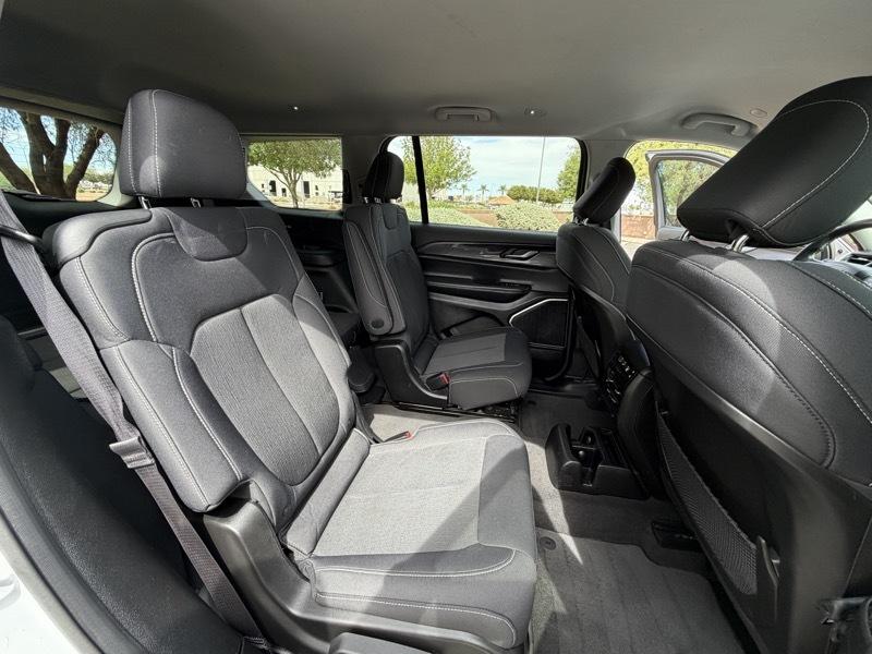 Jeep Grand Cherokee L Laredo 4WD 2021